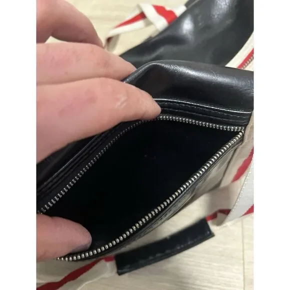 Fred Perry Classic Barrel Holdall Bag Duffle Travel‎ Black White Punk Oi! Blitz - Picture 10 of 14